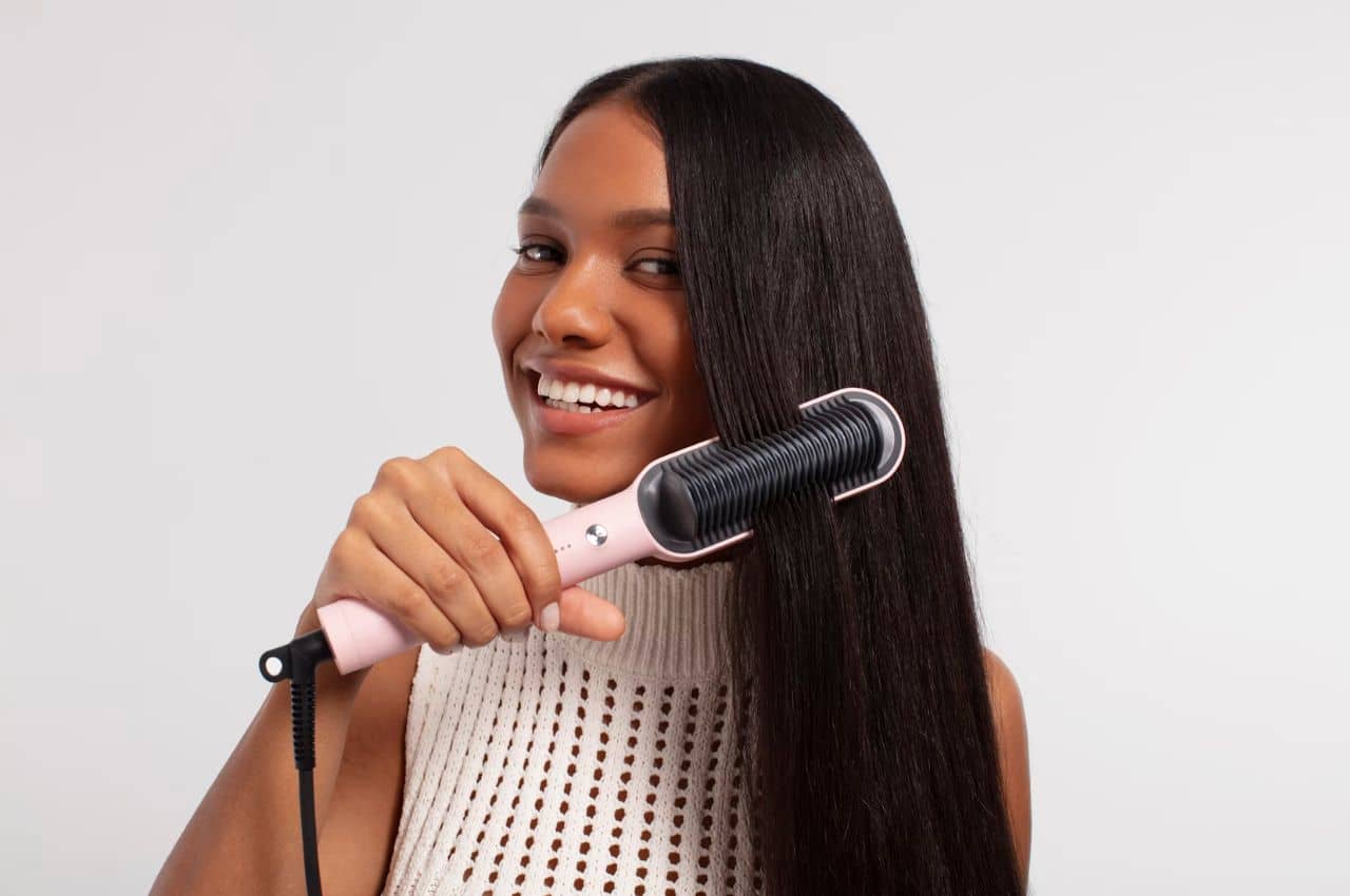 Hair Straightener Use Linked to Cancer Risks